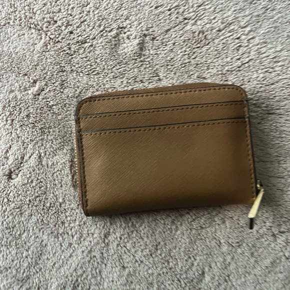 Michael Kors Maeve Cream Crossbody Bag and wallet - Picture 5 of 6